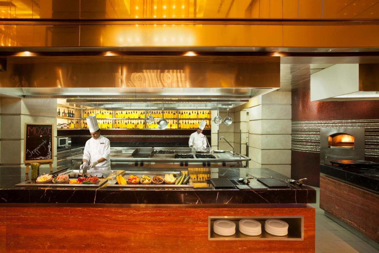 Crowne Plaza New Delhi Rohini By Ihg Hotel Exterior foto