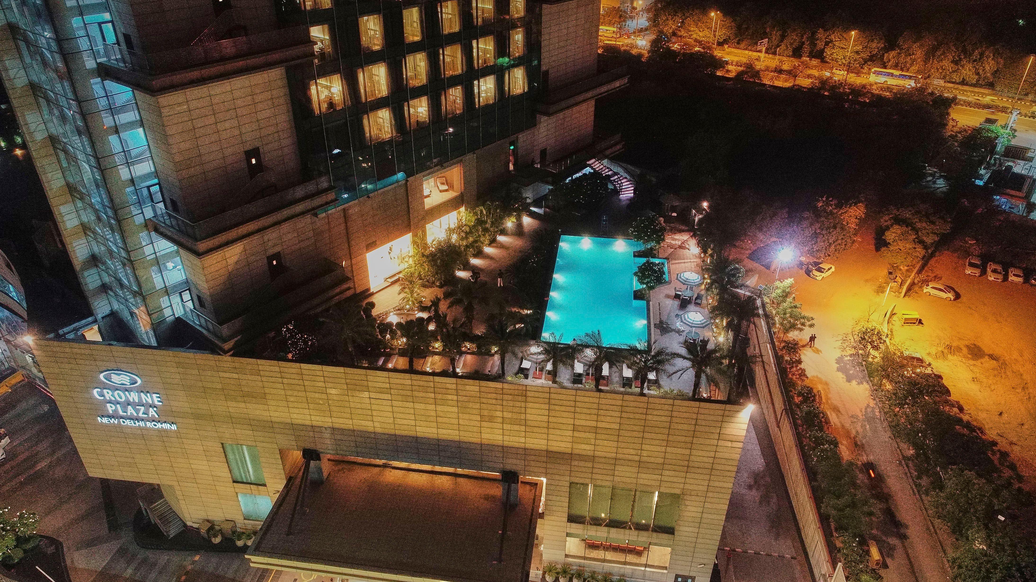 Crowne Plaza New Delhi Rohini By Ihg Hotel Exterior foto