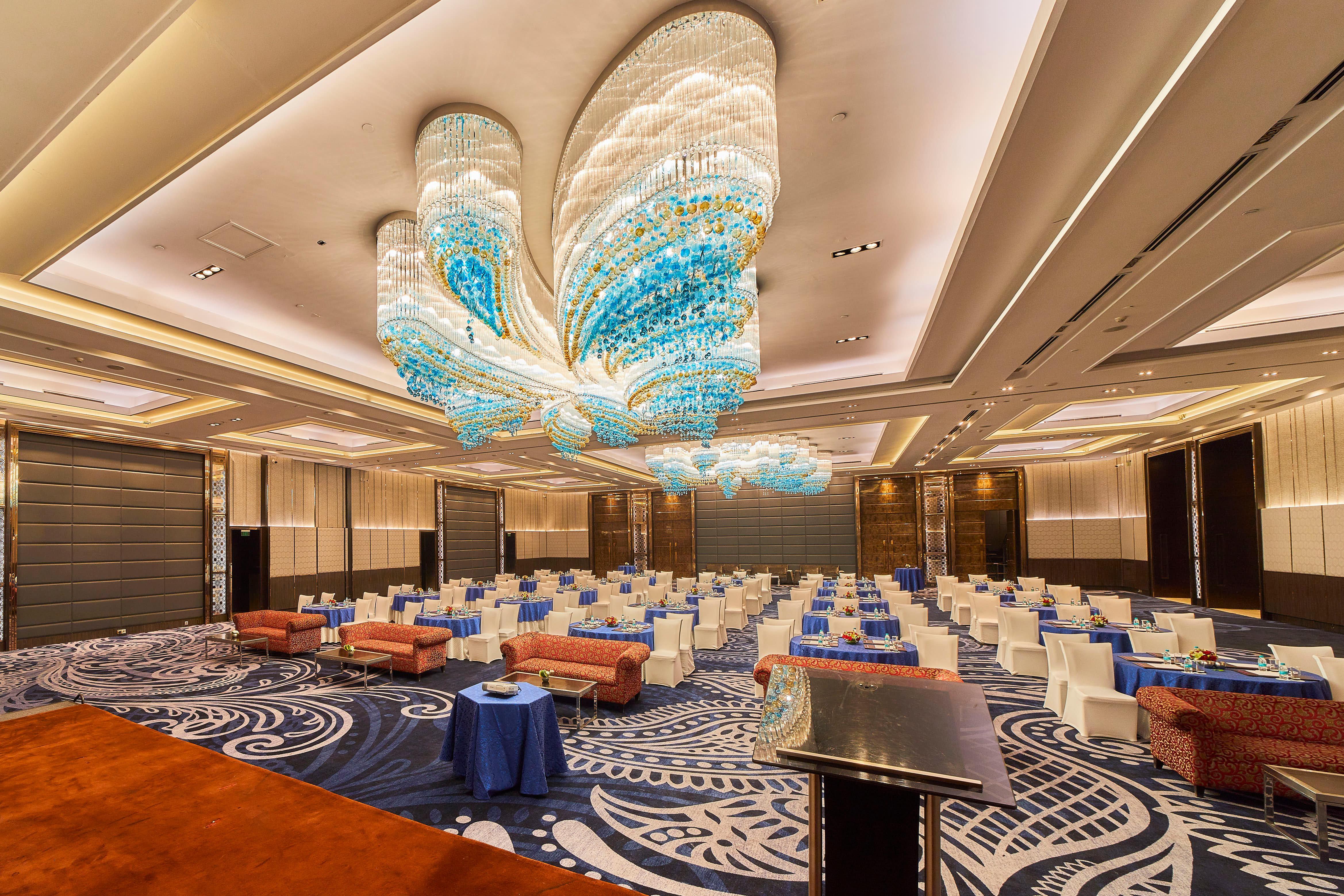Crowne Plaza New Delhi Rohini By Ihg Hotel Exterior foto
