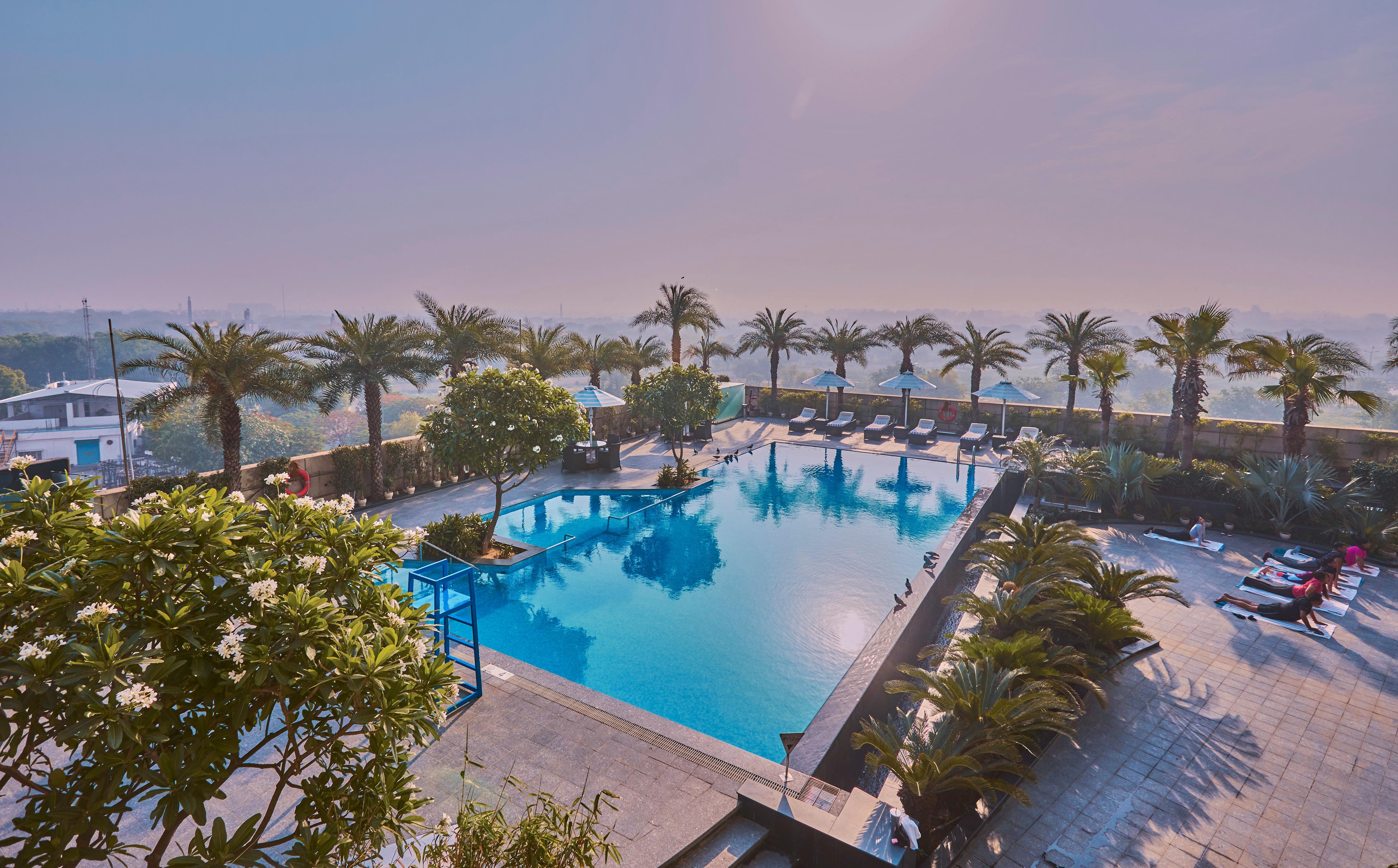 Crowne Plaza New Delhi Rohini By Ihg Hotel Exterior foto