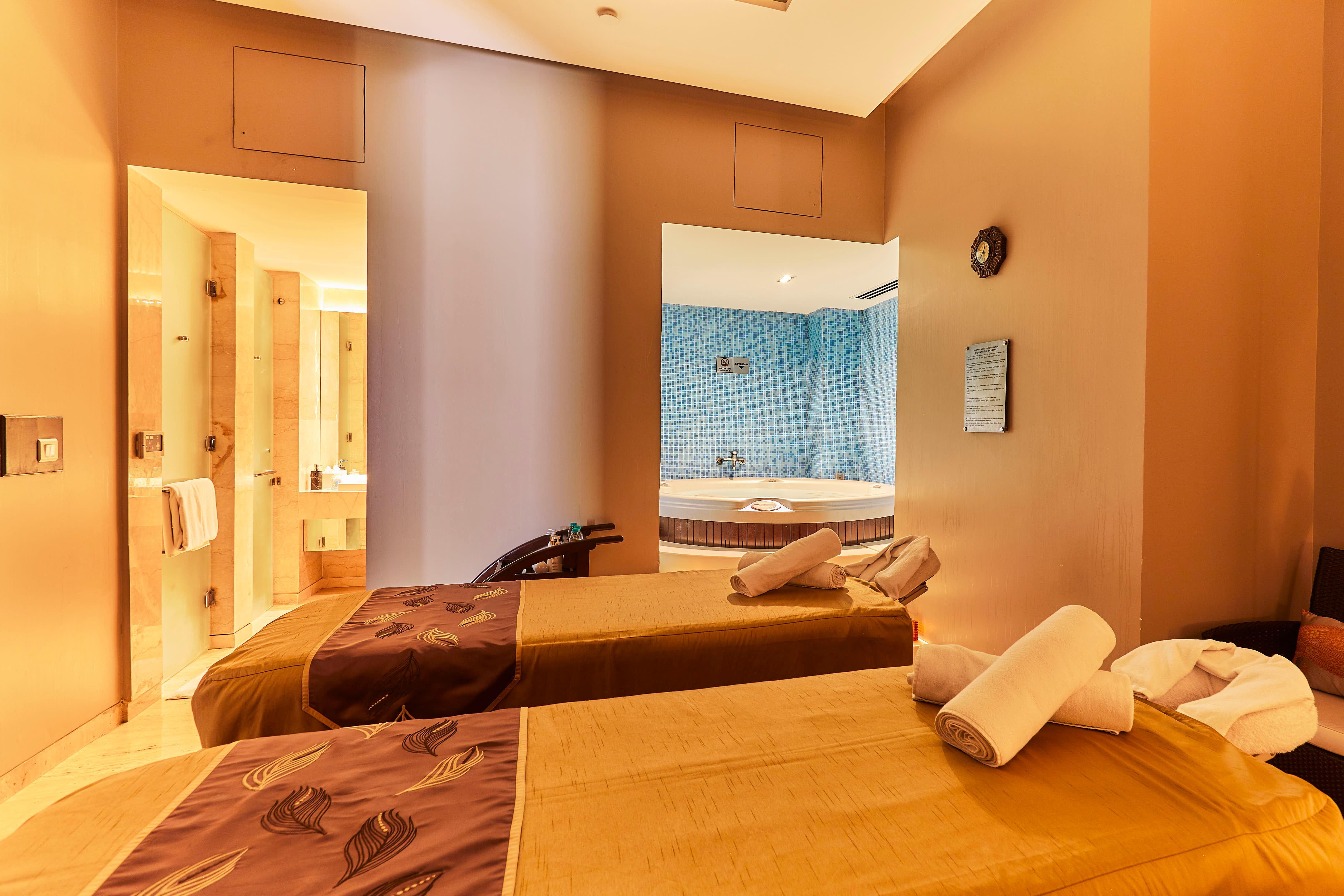 Crowne Plaza New Delhi Rohini By Ihg Hotel Exterior foto