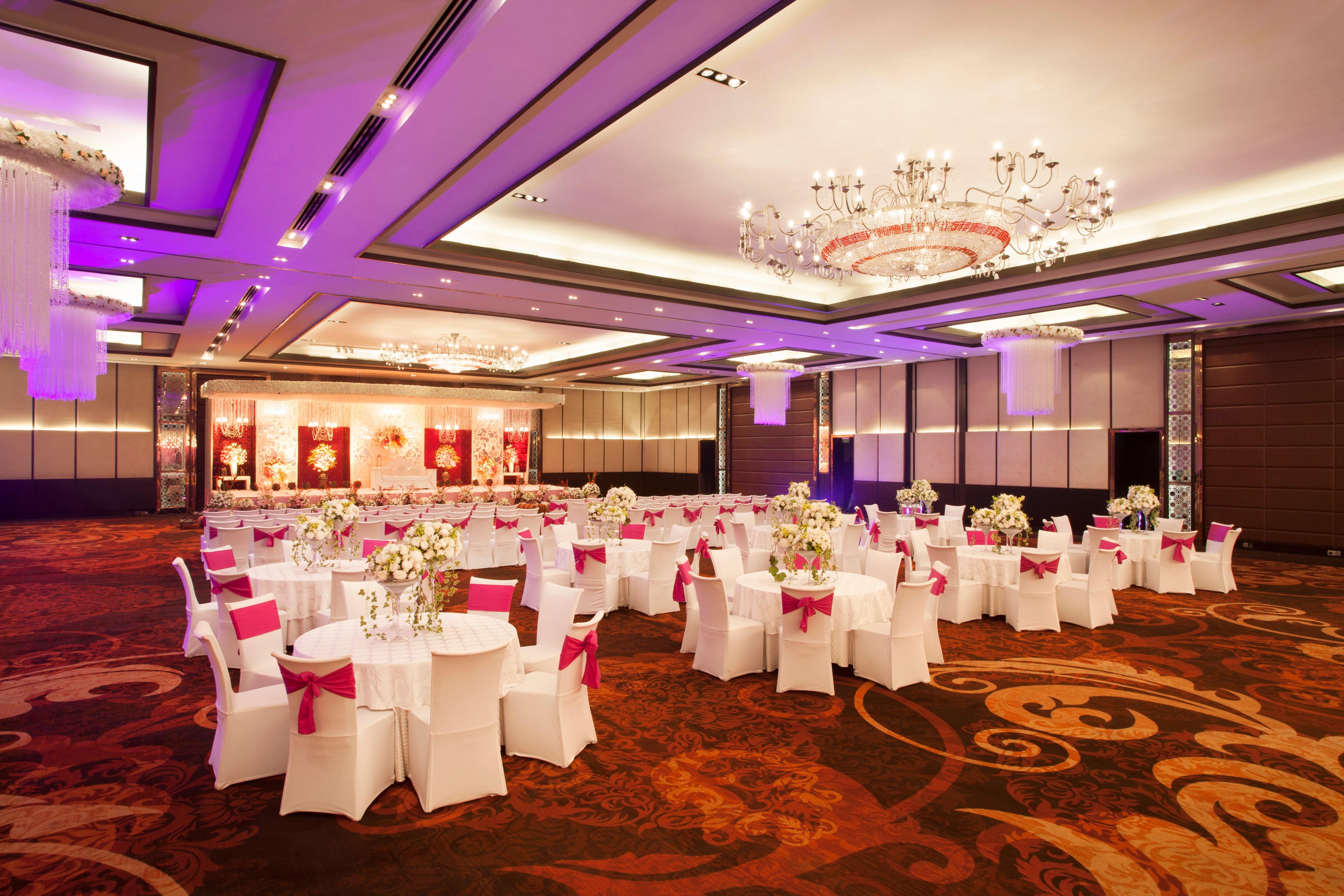 Crowne Plaza New Delhi Rohini By Ihg Hotel Exterior foto