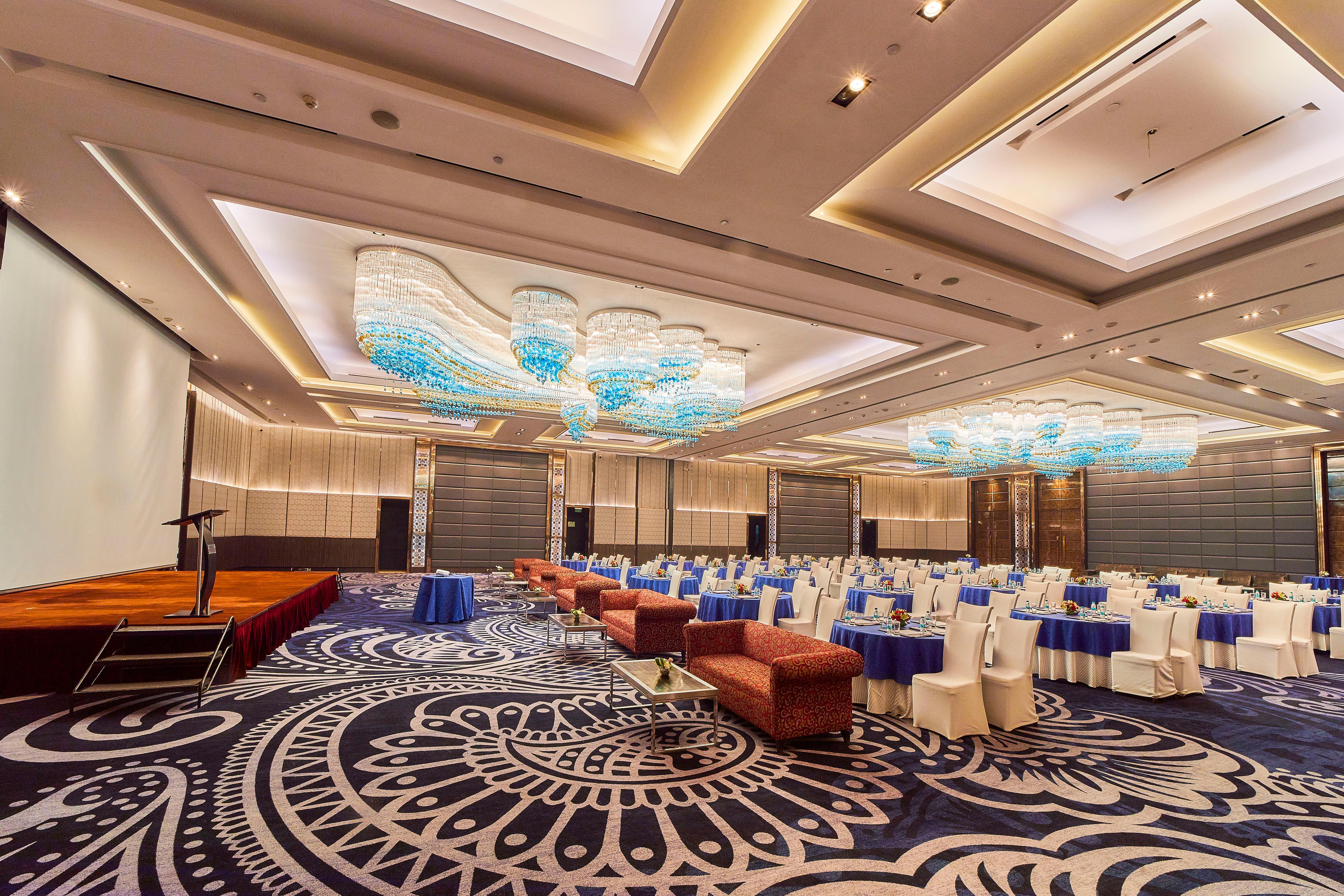 Crowne Plaza New Delhi Rohini By Ihg Hotel Exterior foto