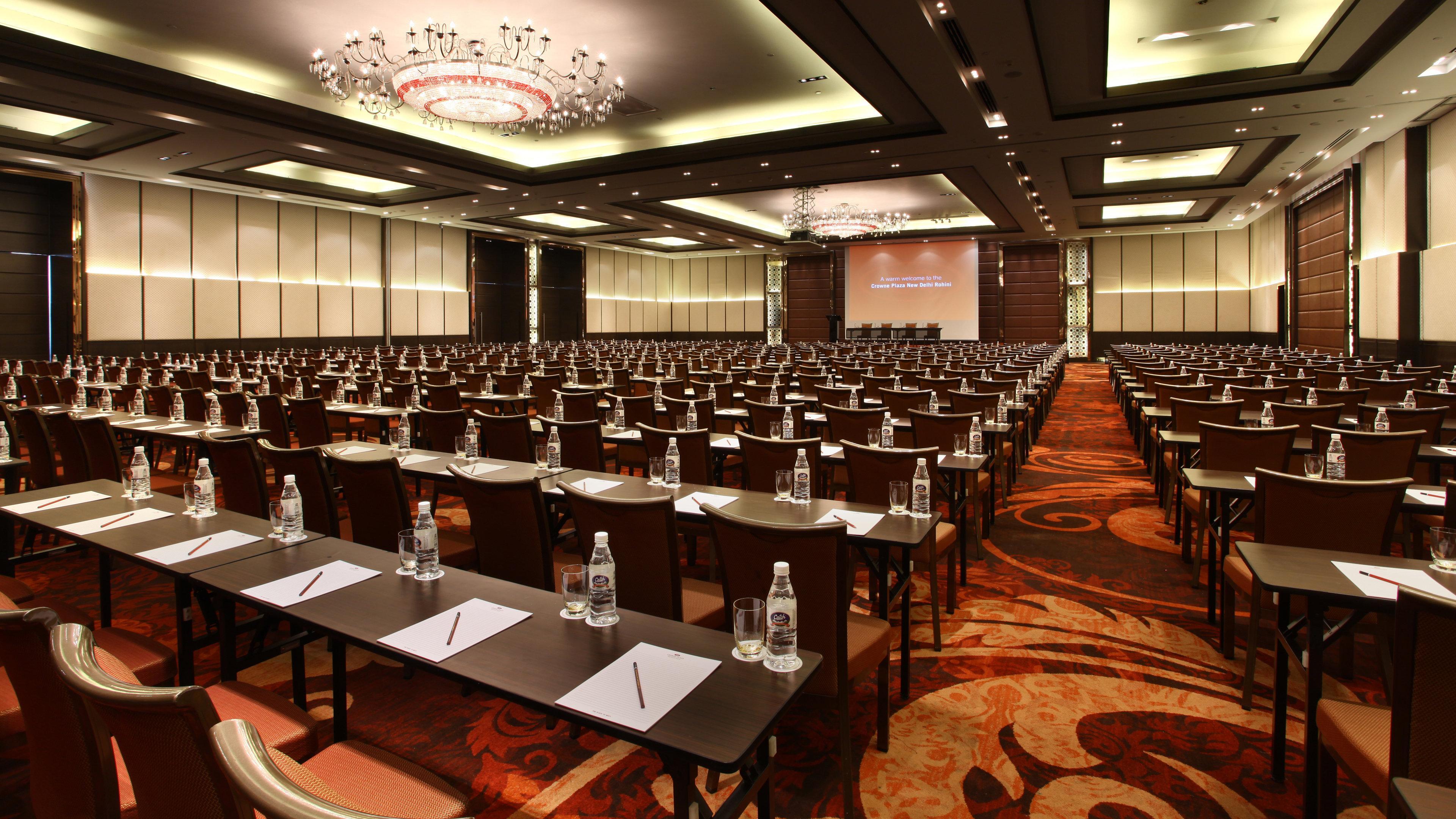 Crowne Plaza New Delhi Rohini By Ihg Hotel Exterior foto