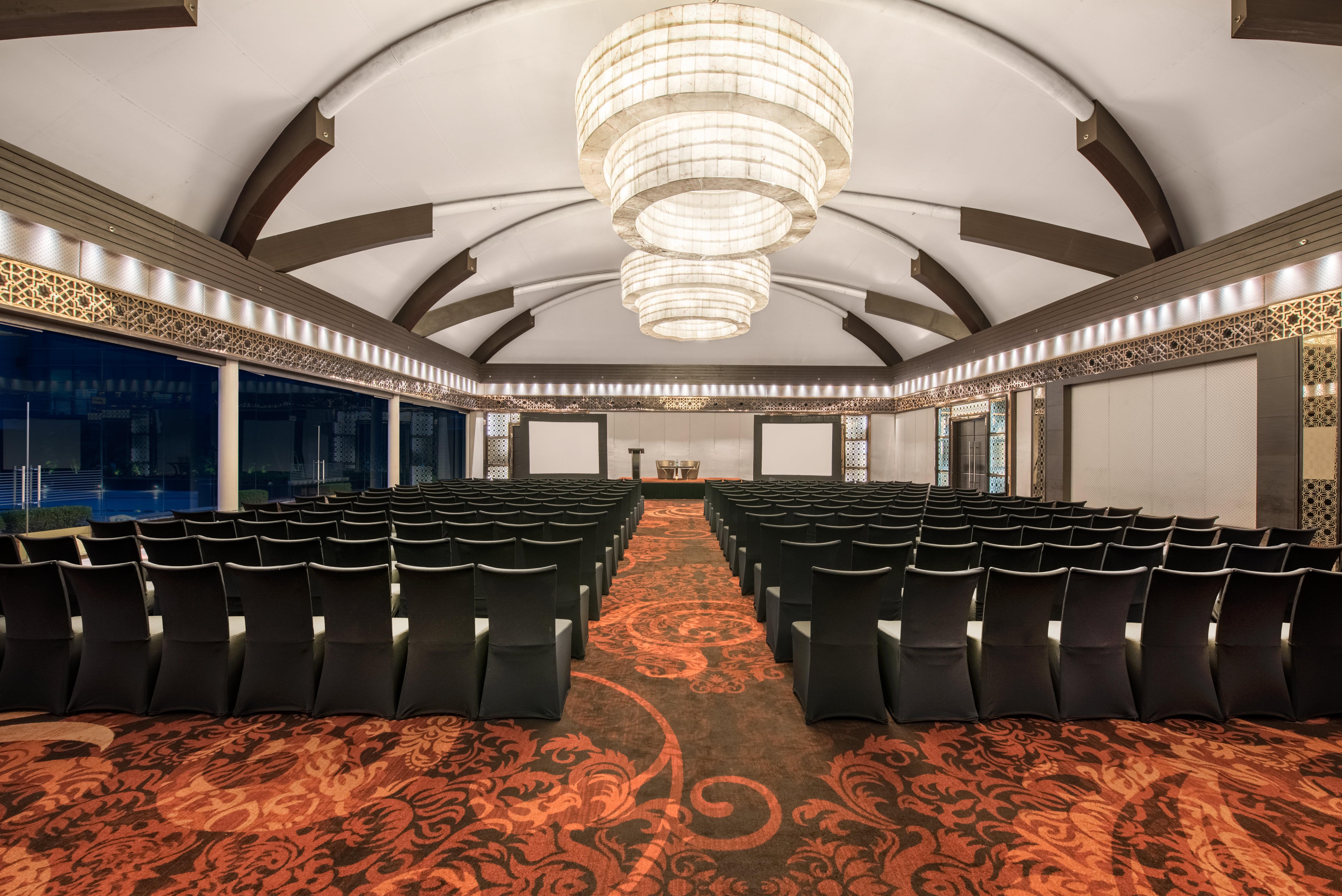 Crowne Plaza New Delhi Rohini By Ihg Hotel Exterior foto