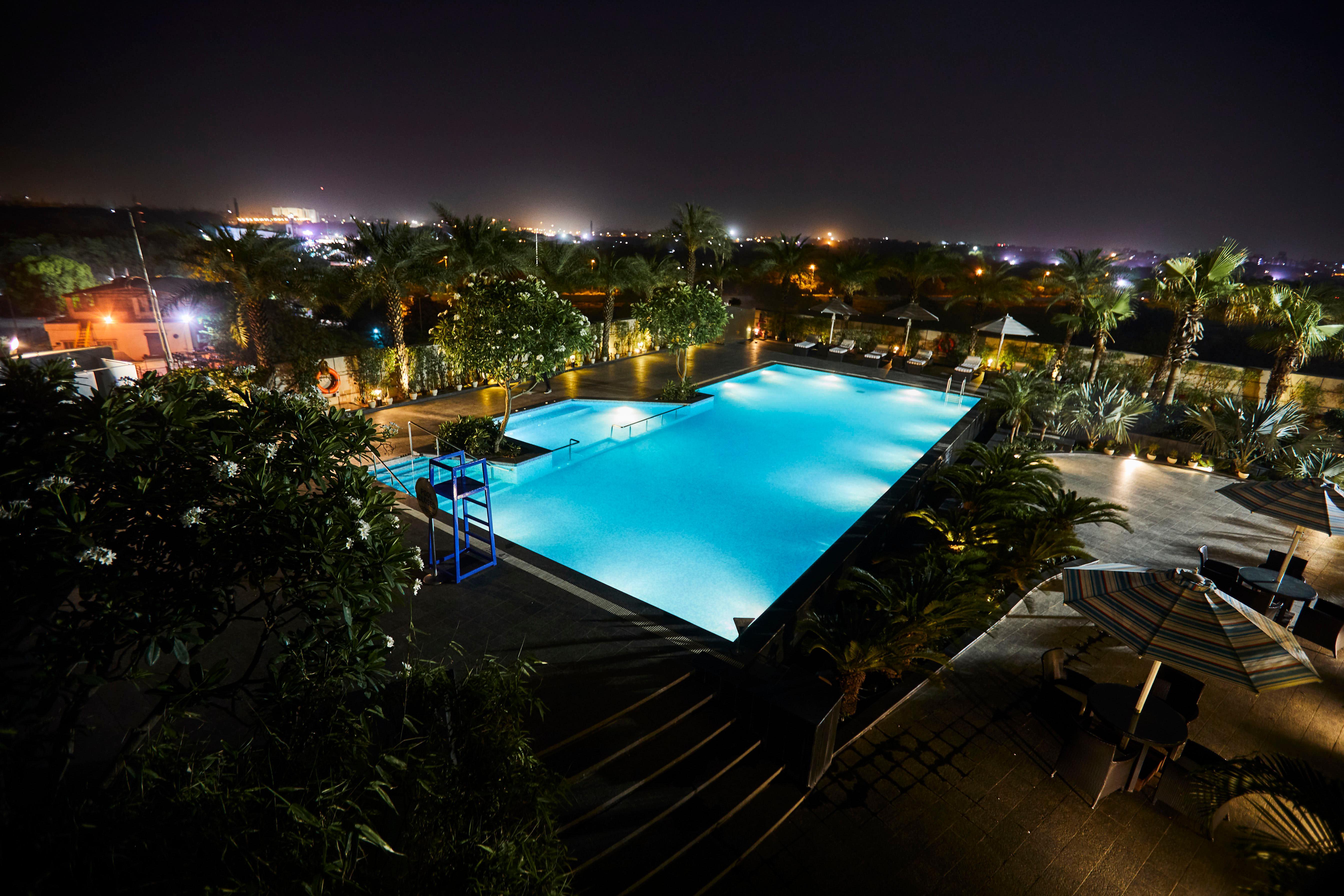 Crowne Plaza New Delhi Rohini By Ihg Hotel Exterior foto