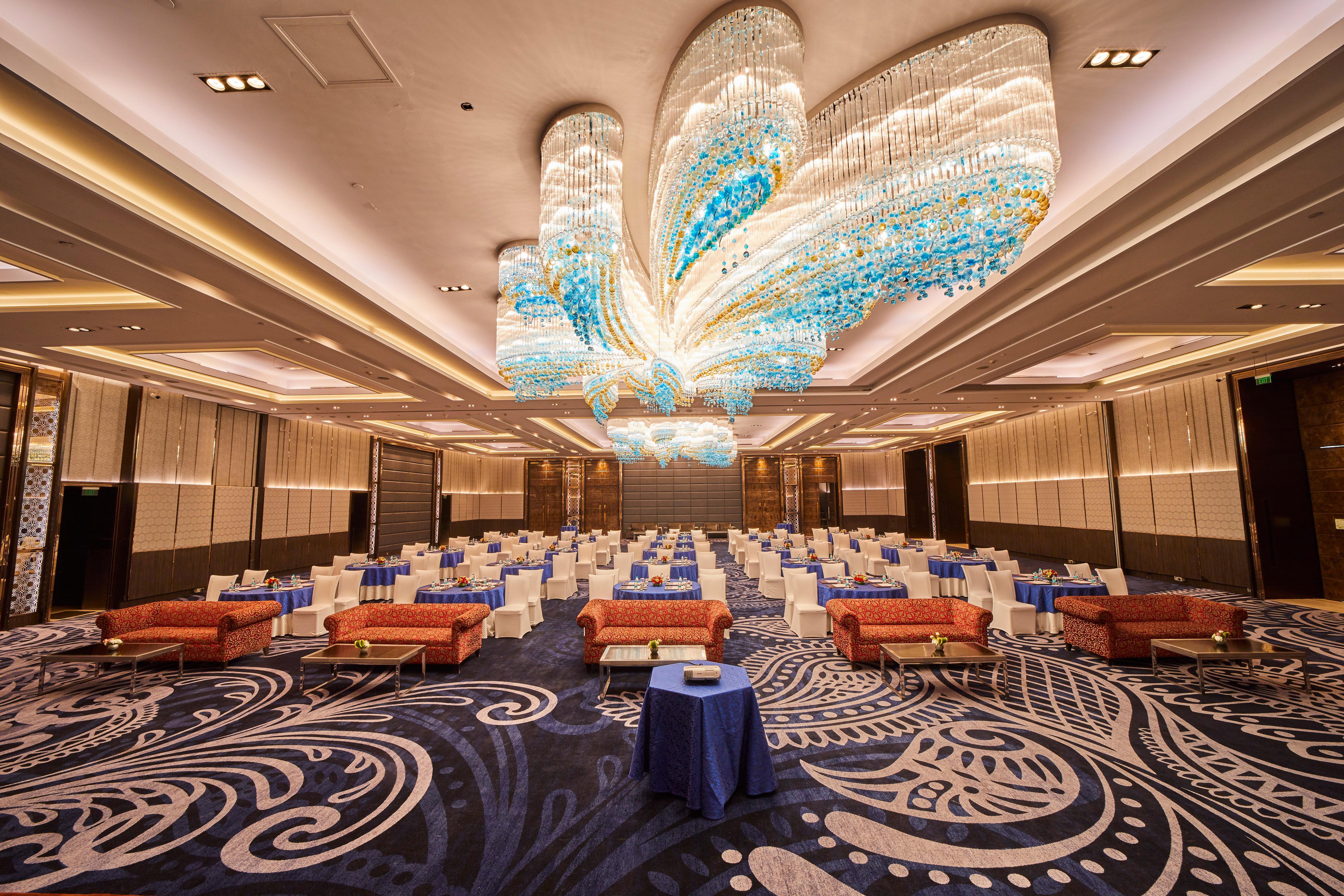 Crowne Plaza New Delhi Rohini By Ihg Hotel Exterior foto