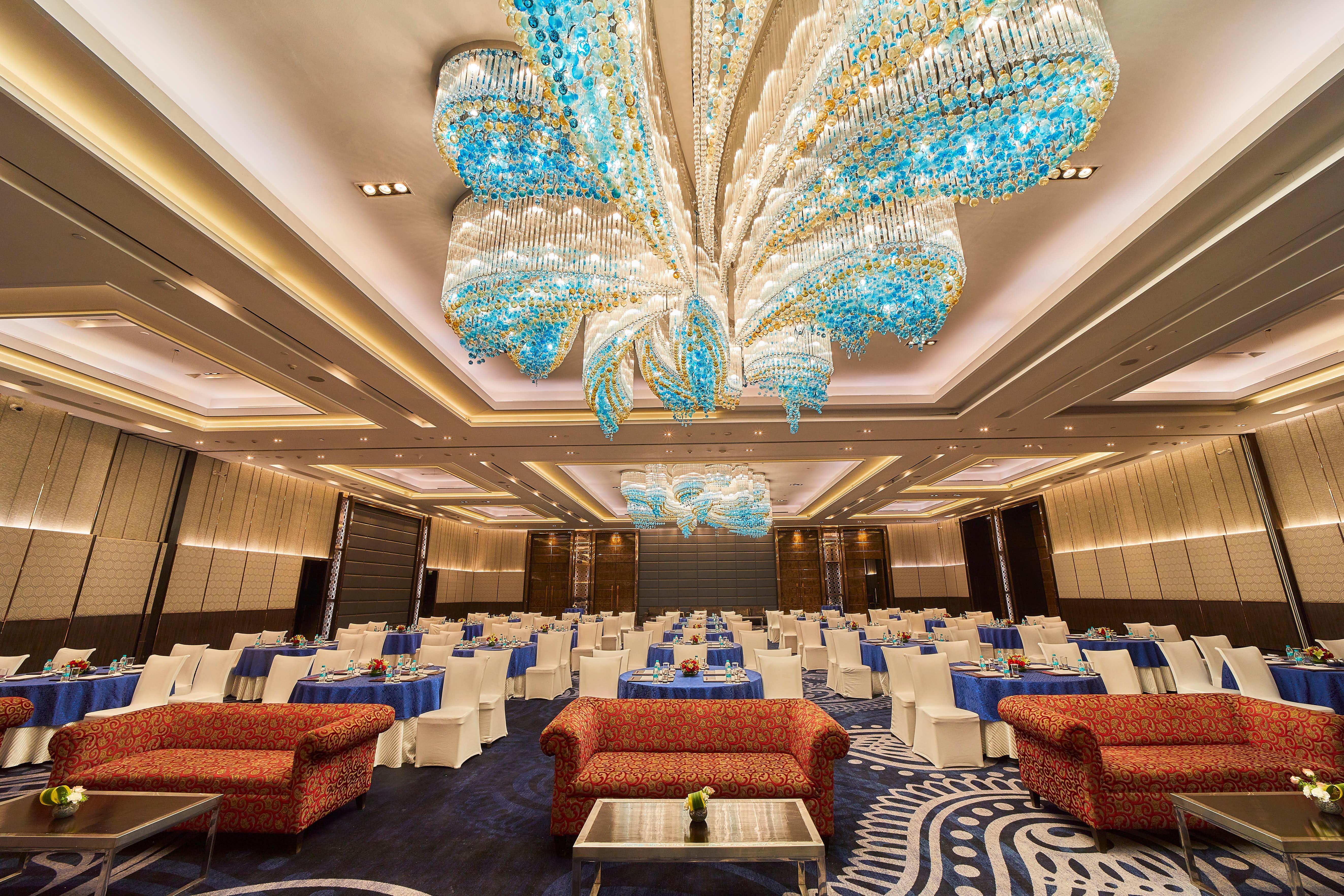 Crowne Plaza New Delhi Rohini By Ihg Hotel Exterior foto
