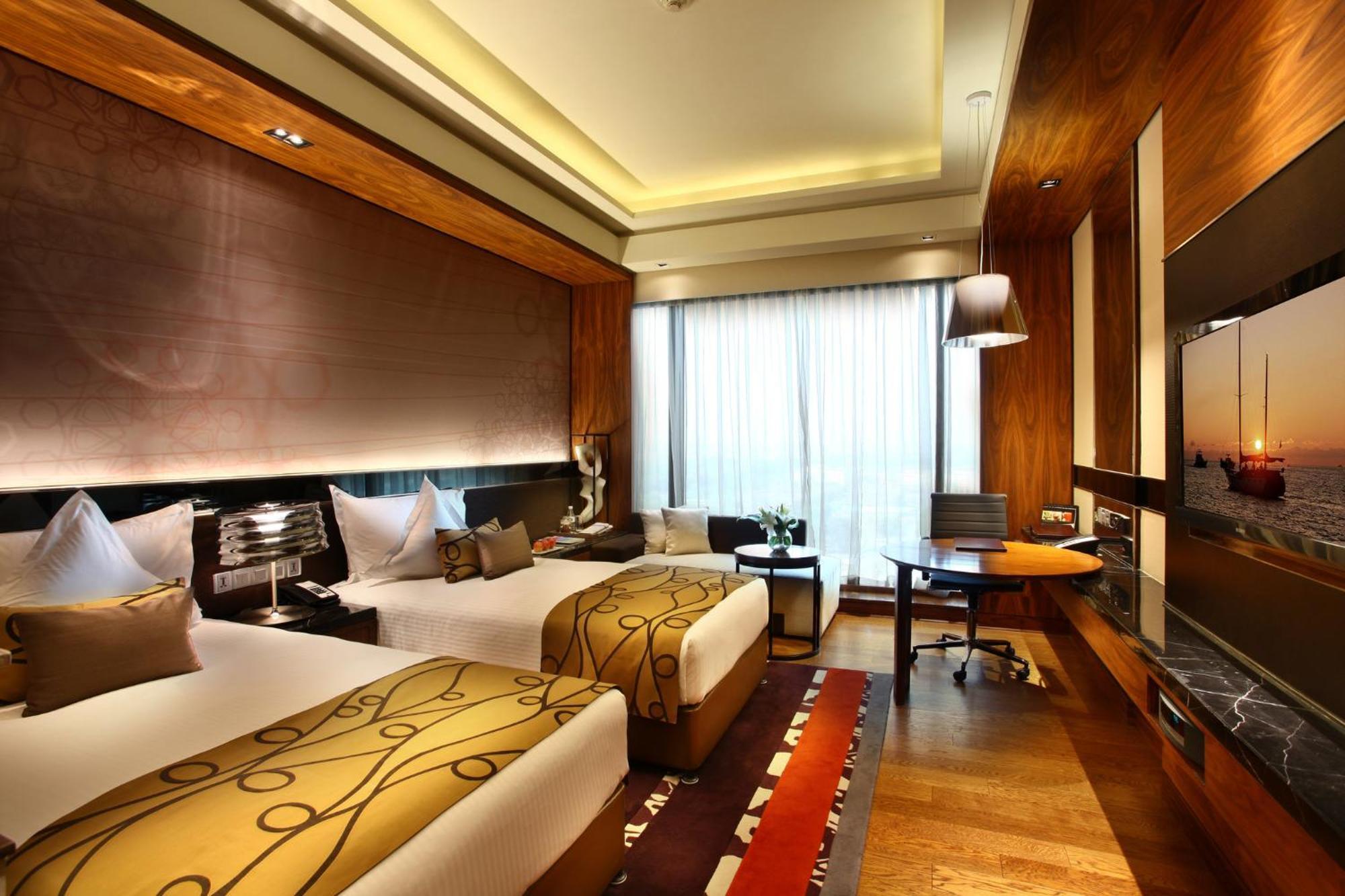 Crowne Plaza New Delhi Rohini By Ihg Hotel Exterior foto