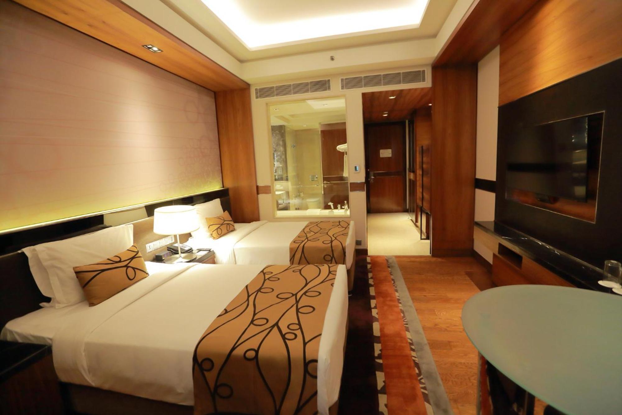 Crowne Plaza New Delhi Rohini By Ihg Hotel Exterior foto
